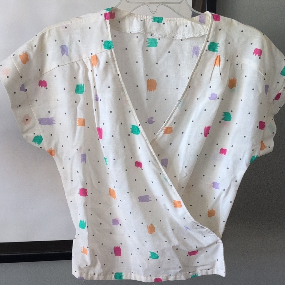 VTG Women's Wrap Top. Size Small.